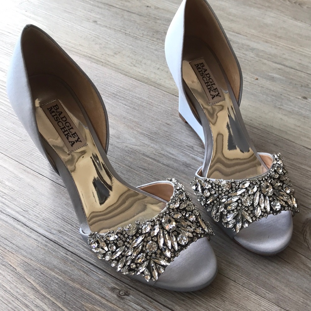 Badgley Mischka jem silver wedges